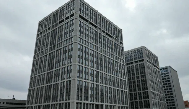 网站群建设中两种做法的比较与实际取舍